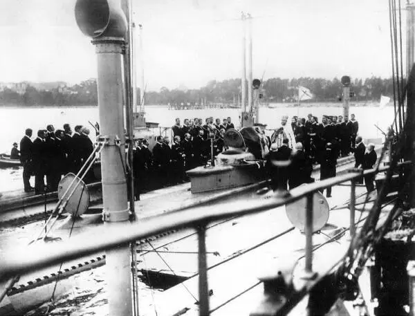 Подводная лодка Камбала Вступление в строй 8 сентября 1907 года Подводная - фото 180