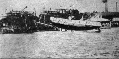Спуск подводной лодки Нерпа на воду 15 августа 1913 года Гребные винты и - фото 379