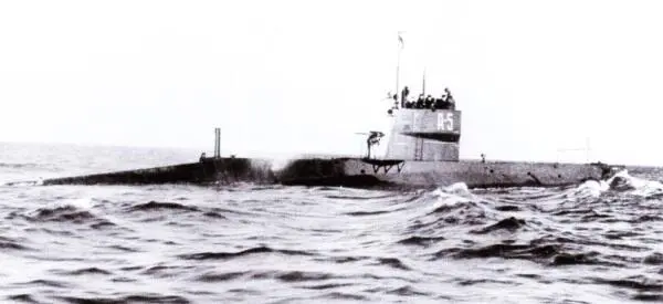 Подводная лодка А5 на выходе в море Подводная лодка А5 на выходе в море - фото 463