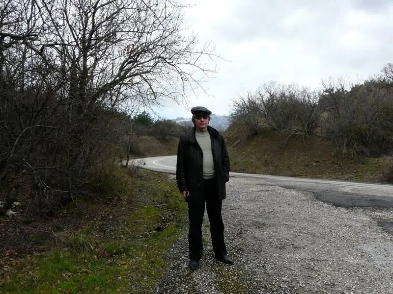 Юрий Семенович Овсянников мой муж внизу весна 2009 года в Крыму Однажды - фото 13