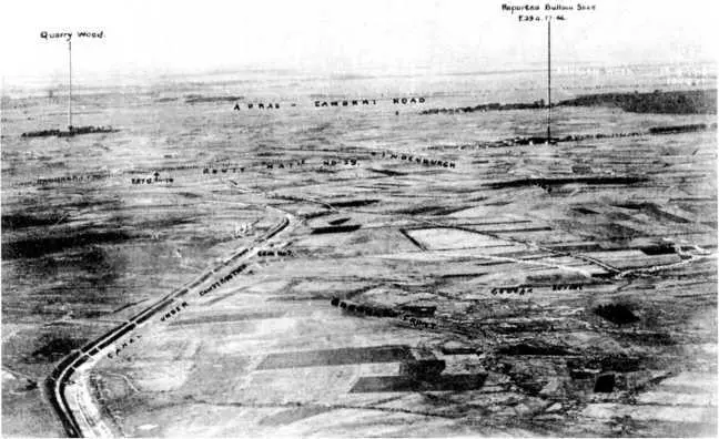 Перспективная аэрофотография местности у Камбрэ Слева виден канал - фото 90