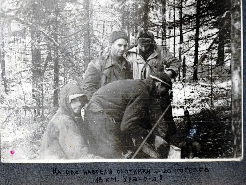 А они лежали перед нами золотой россыпью пшеничные сухие такие заманчивые и - фото 35