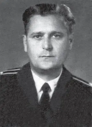 Йоко Павлович 1970 г Милич Бойович 1995 г С первой супругой Митрой - фото 20