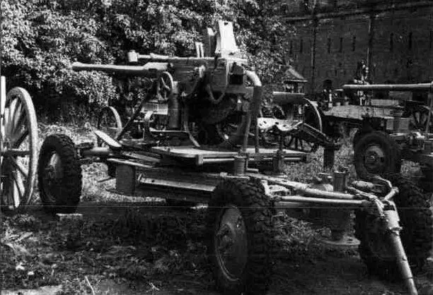 Английская 40мм автоматическая зенитная пушка Бофорс обр 1936 г Захвачена у - фото 36