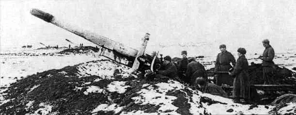 Артиллерия Красной армии на боевой позиции ВТ42 захваченная в Выборге в - фото 52