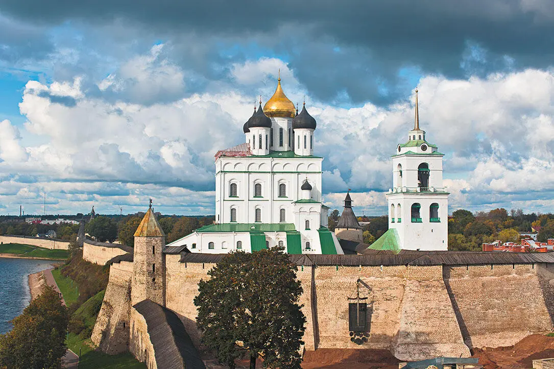 Псковский кремль Псков как город с малой территорией достиг централизации в - фото 105