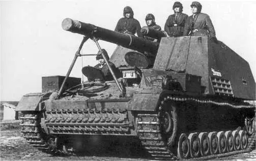 Самоходная гаубица Хуммель на огневой позиции Голландия осень 1944 года - фото 118