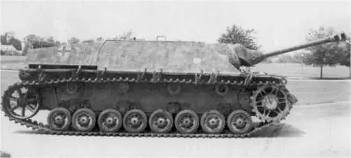 Для противотанковой САУ Jagdpanzer IV был характерен низкий силуэт что давало - фото 135