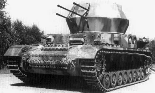 Одна из первых серийных зенитных установок Вирбельвинд вверху и внизу 1944 - фото 150