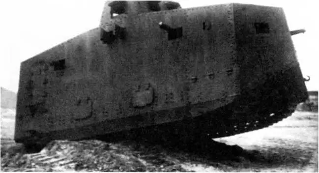 Испытания танка A7V на шасси 501 в варианте пулеметного Обратим внимание - фото 16