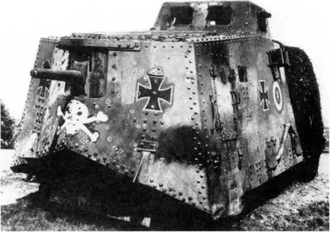 Танк A7V 562 из состава 1го штурмового отделения начало мая 1918 г На - фото 103
