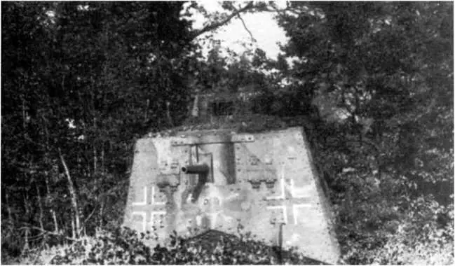 Танк A7V 501 на съемках учебного фильма в октябре 1918 г Обратим внимание на - фото 120