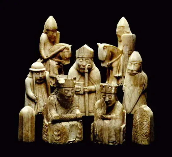 Шахматные фигуры с острова Люис Моржовая кость XII в Эдинбургский - фото 33