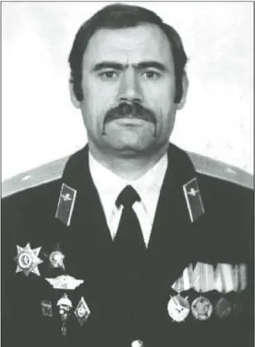 Прибыл я туда 30 ноября Бригада по сравнению с Туркестанской была - фото 269