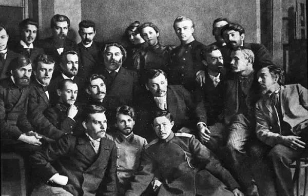 Архип Куинджи с учениками В 1882 году когда как пишет Минченков слава - фото 8