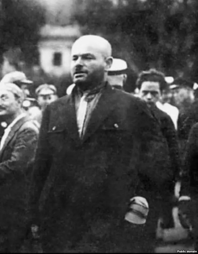 Вели Ибраимов В 19091912 гг Вели Ибраимов жил в Турции и в Закавказье К - фото 2