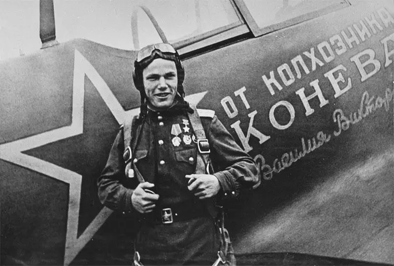 Иван Никитович Кожедуб стал самым результативным советским лётчиком Великой - фото 18