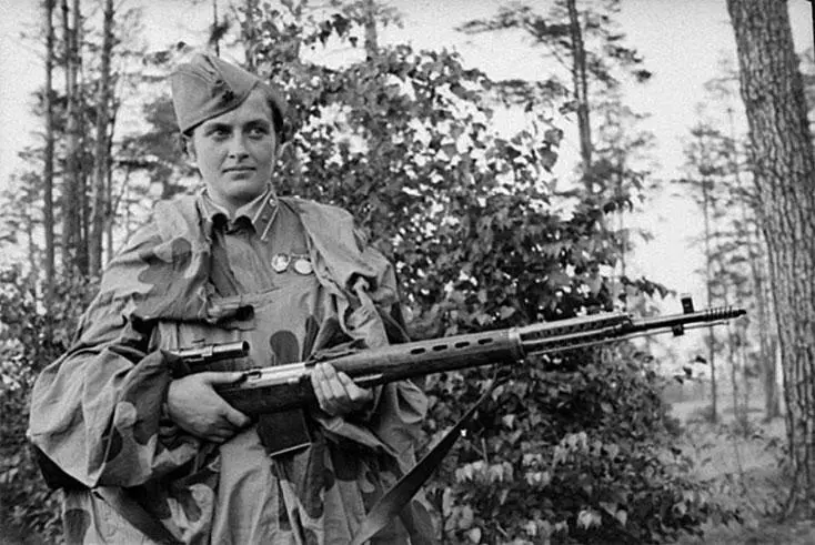 Ещё до окончания войны Людмила Павличенко стала звездой в настоящем - фото 39