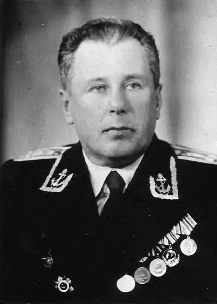 Бычков Сергей Павлович Бычков Юрий Геннадиевич служил в танковых войсках 3го - фото 129