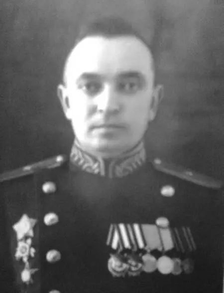 Это мой отец Донец Александр Алексеевич Служил комдивом 144й стрелковой - фото 141