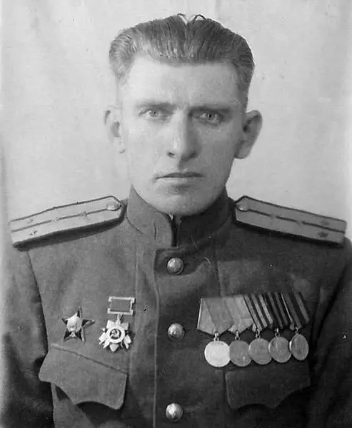 Гвардии капитан Ручинский С И Станислав Иванович понимал что если он придет - фото 156