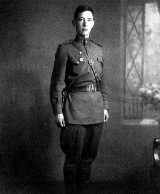 Григорий Литинский под Витебском 1944 г Ситуация была не торжественная и я - фото 160