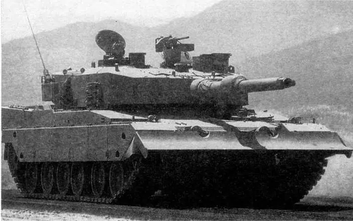 Основной боевой танк 90 Серийная модификациякорпус и башня сварные броня - фото 59