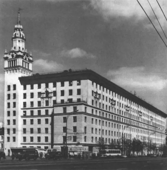 Жилой дом на Смоленской площади 19401951 Ипподром Входной портик - фото 9