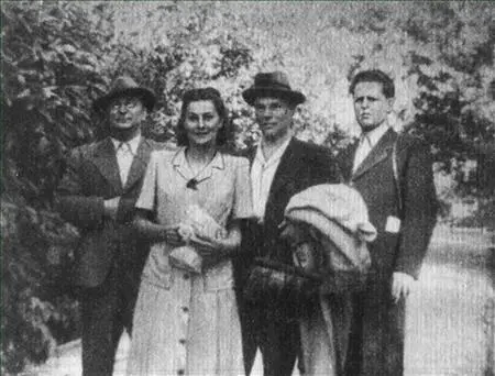 Берия с женой на даче Лаврентий Берия в машине с начальником охраны Саркисовым - фото 86