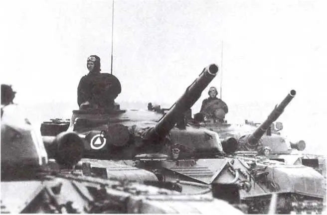 Танки Т72 позднего выпуска после 1977 года с комбинированной броней башен - фото 71