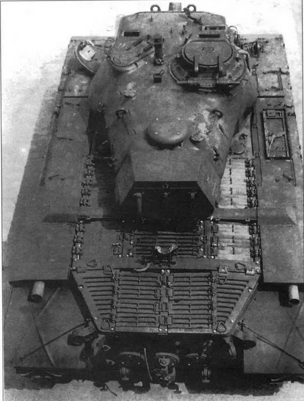 Крыша МТО танка М47 была идентична таковой у М46 Мощный вытяжной вентилятор - фото 25
