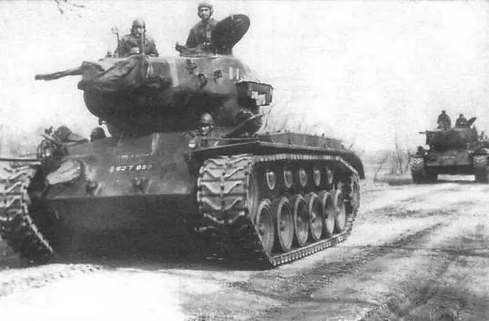 После окончания войны в Корее значительная часть першингов была передана - фото 49