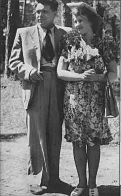 Николай и Светлана Щелоковы Киев 1947 г Н А Щелоков со своим бывшим - фото 49