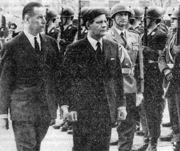 Церемония передачи должностных полномочий в октябре 1969 г на боннской - фото 2