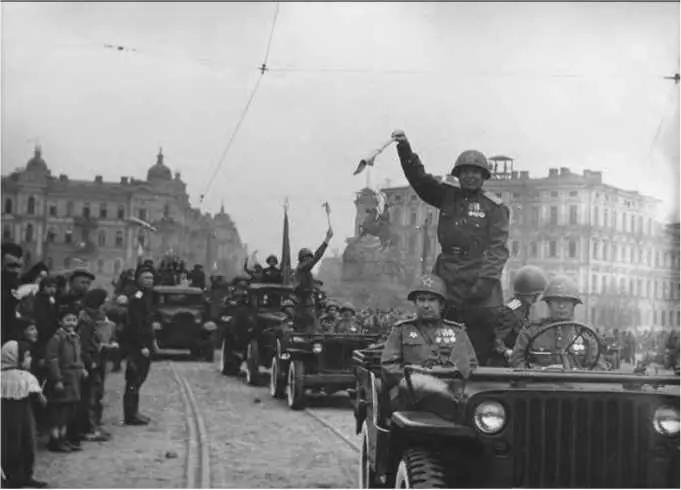 Киев 9 мая 1945 г После Победы фото на память Германия г Риза 10 июня - фото 90