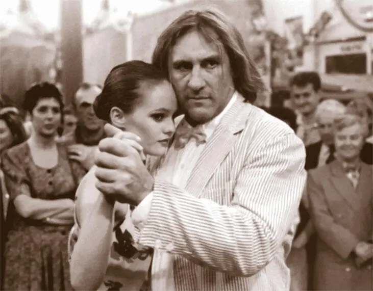 Кадр из фильма Элиза В мае 1995го на церемонии открытия 48го по счету - фото 84