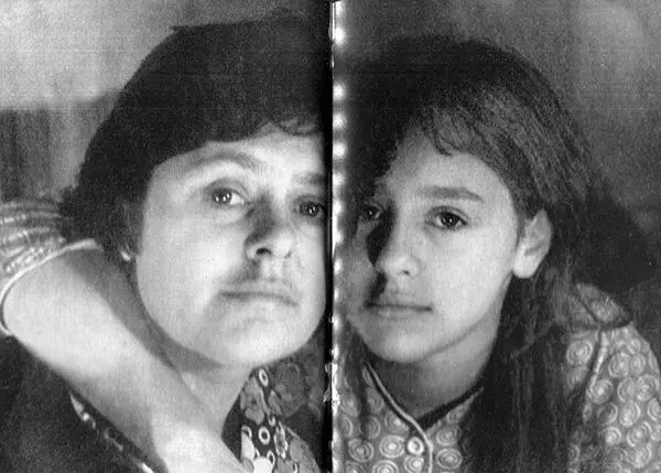 Мы с мамой в последний вечер перед эмиграцией 1974 г Я американский - фото 24