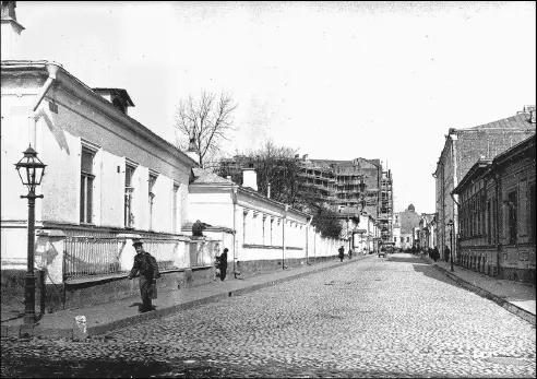 Калошин переулок от угла Сивцева Вражка в сторону Арбата Фото 1913 г - фото 17