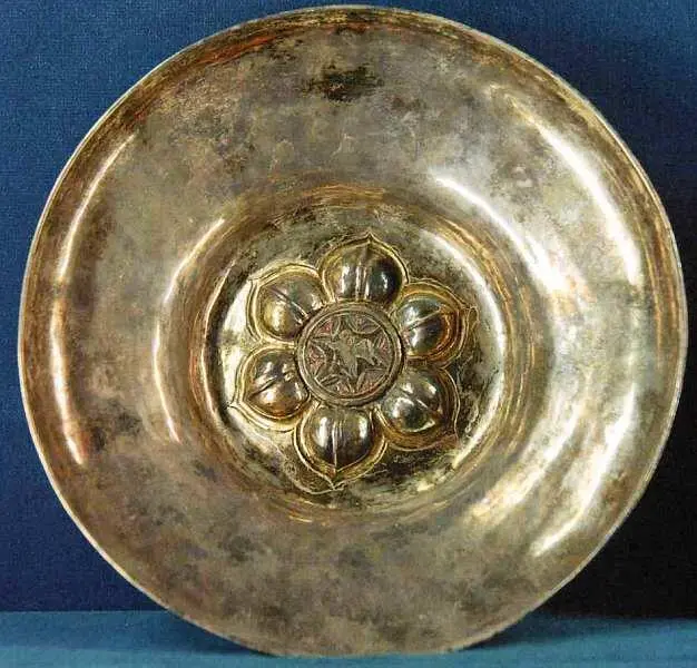 Чаша Лангедок Монпелье Первая половина XIV века Серебро позолота чеканка - фото 51