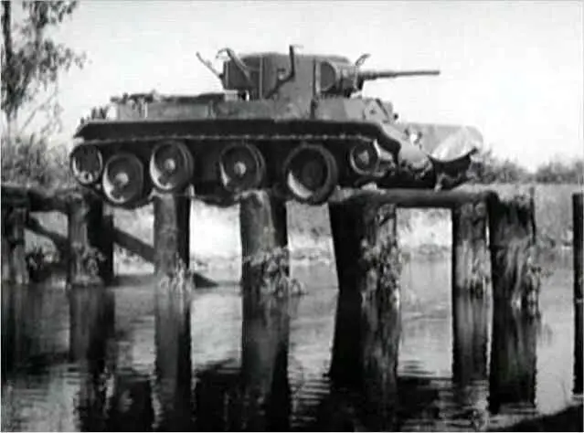 Кадр из фильма 3 Драпкина и Р Маймана Танкисты 1939 Оценивая настоящий - фото 44