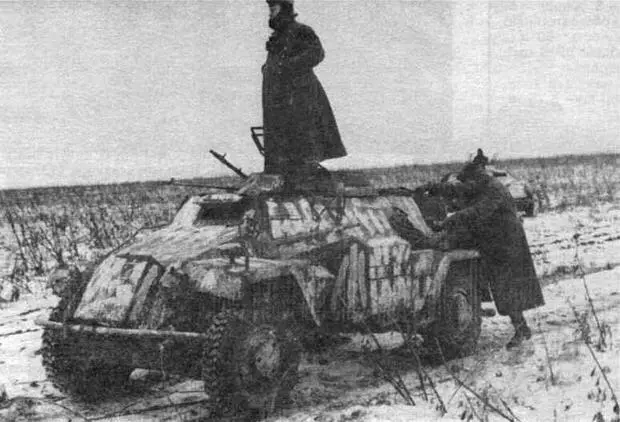 Бронеавтомобиль SdKfz221 вооруженный пулеметом MG 34 и противотанковым - фото 138