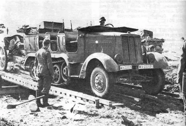 Артиллерийский тягач SdKfz6 Польша 1939 ш SdKfz6 Пятитонные - фото 190