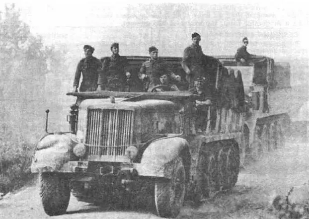 SdKfz9 самый тяжелый тягач Вермахта Для буксировки танка Tiger - фото 202