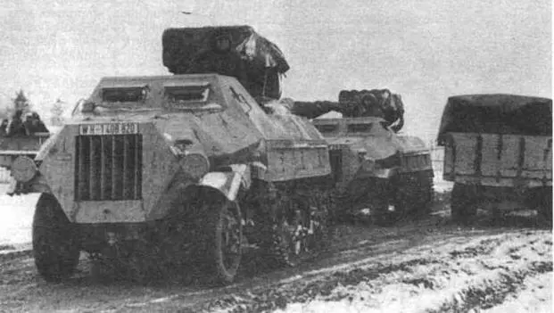 Самоходные пусковые установки Panzerwerfer 42 только что покинувшие заводской - фото 216