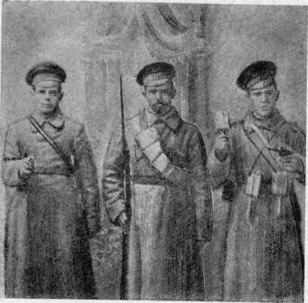 Красногвардейцы перед походом в 1918 году Масленников Игнатий Федорович - фото 20