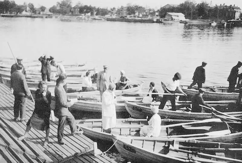 Лодочная станция ЦПКиО 1933 г Дирекция парка отмечает возросшую культуру - фото 122