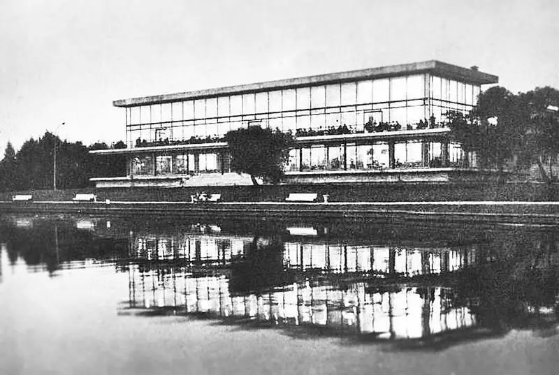 Ресторан Восток на Южном пруду 1960е гг В 1990х гг с переходом к - фото 198