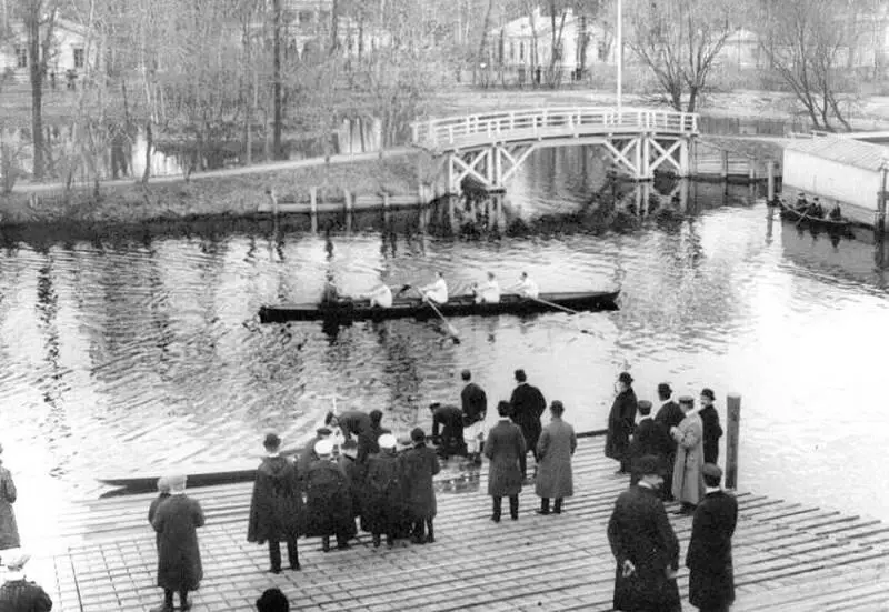 Английское гребное общество Стрела 1907 г Клуб быстро развивался к 1873 - фото 213