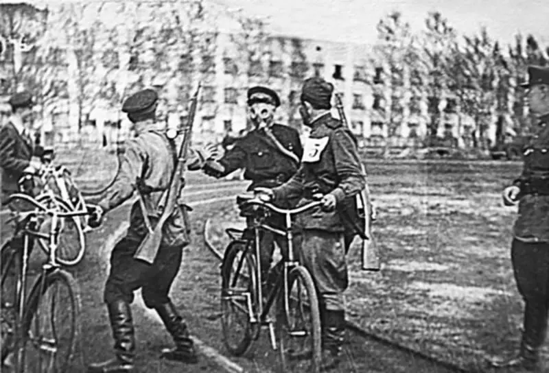 Военизированные соревнования 1944 г Матч на Динамо 1945 г В - фото 223