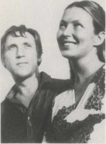 Владимир Высоцкий и Марина Влади на теплоходе Шота Руставели 1971 г - фото 23